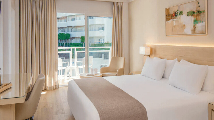 Superior Room Side Sea View 